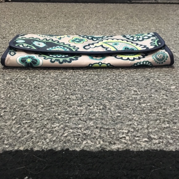 Thirty One Thermal Flat Iron Fold Over Paisley Day - Picture 5 of 6